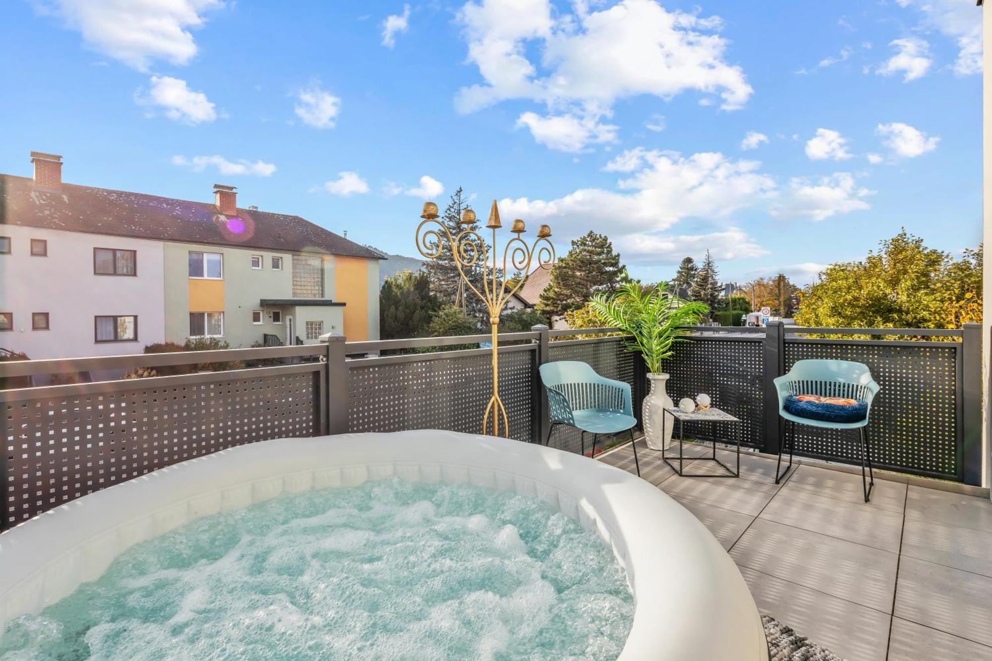Black - Whirlpool Terrace - Free Parking - Wifi Apartment Wien